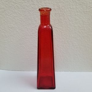 #10048 Rare Collectible Red Glass 7" Vase
